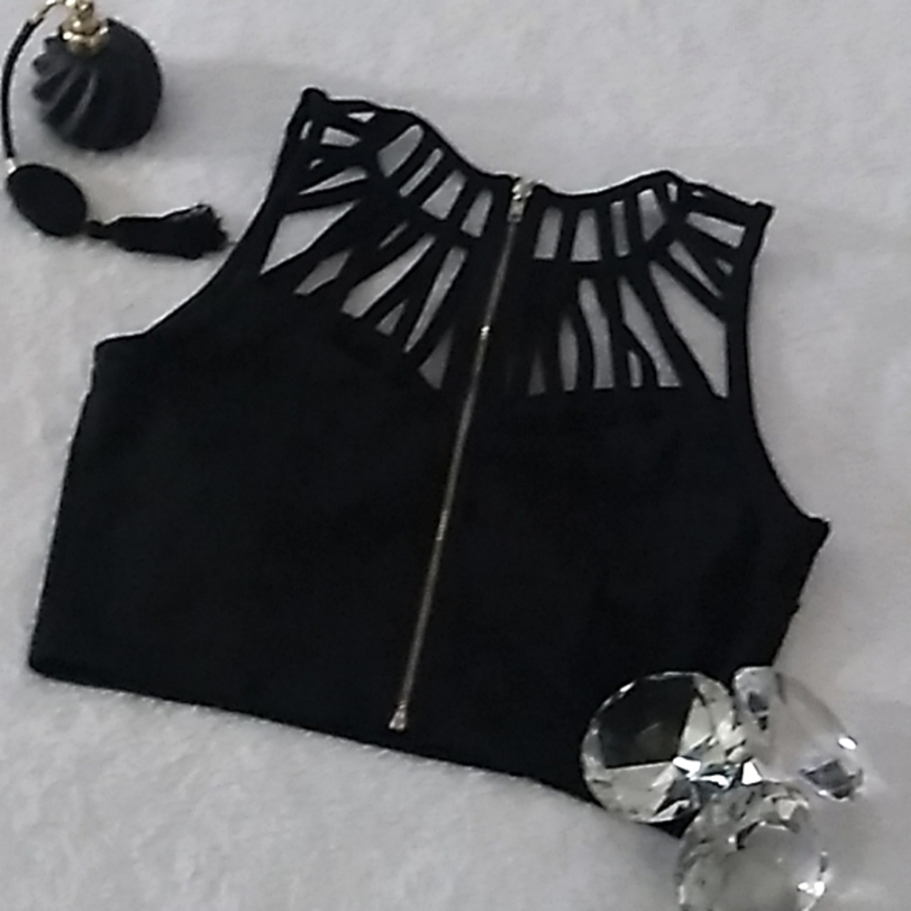 Pretty crop top - Picture 6 of 11